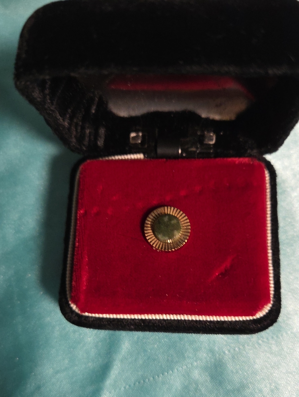 Gold Tone Sunburst Pin with Green Center Jade.  Vintage Tie Tack